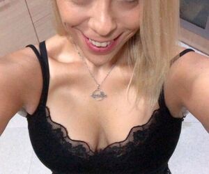 Laura47Div