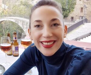 María