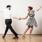 Pareja baile Lindy Hop chico